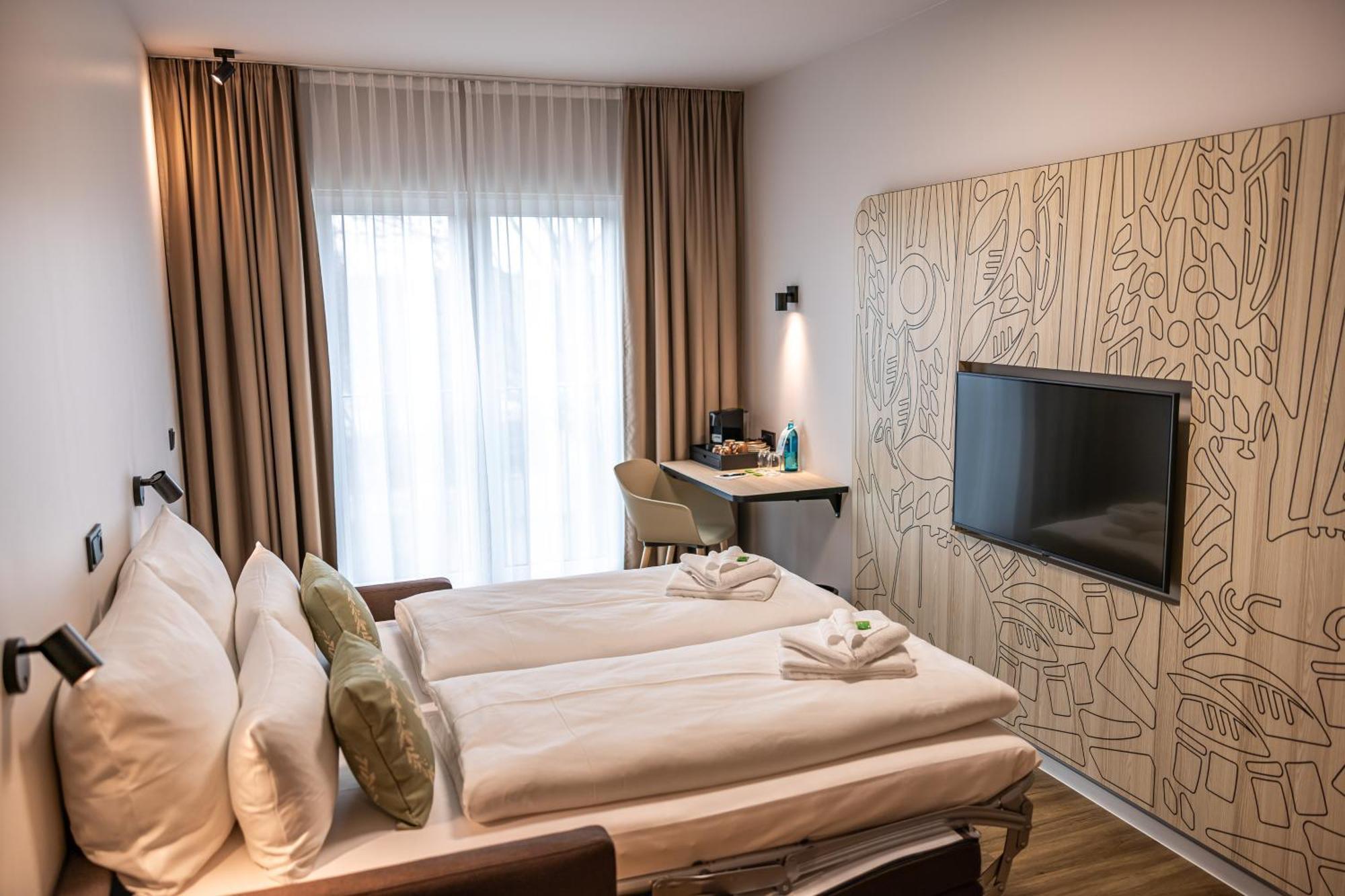 Platzhirsch Living Hotel Kelsterbach Eksteriør billede