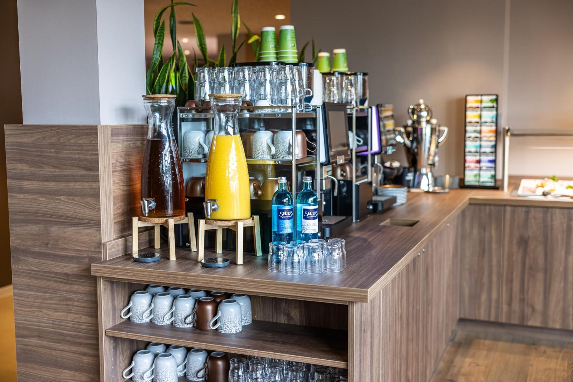 Platzhirsch Living Hotel Kelsterbach Eksteriør billede